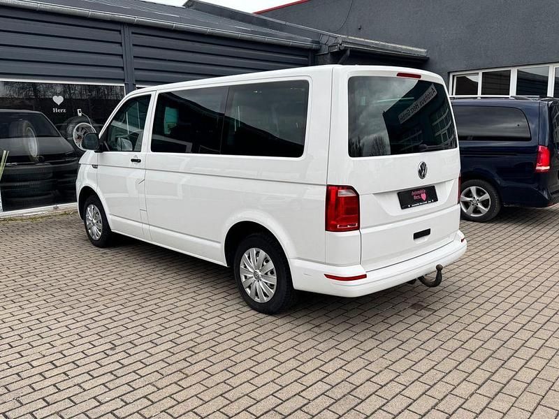 Gebraucht VW Multivan 150 PS (110 kW) 2018 Candyweiss Van / Kleinbus