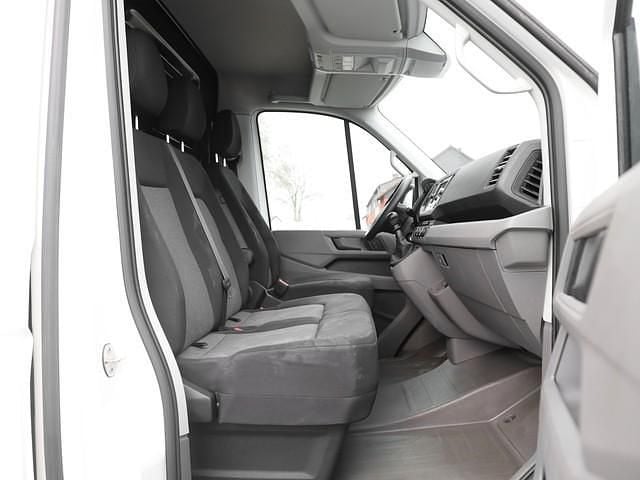 Gebraucht VW Crafter 140 PS (102 kW) 2024 Candyweiß Van