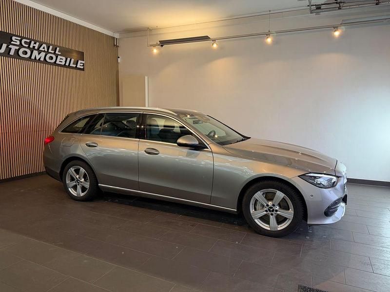 Gebraucht Mercedes C300e Avantgarde 204 PS (150 kW) 2022 Silber Limousine