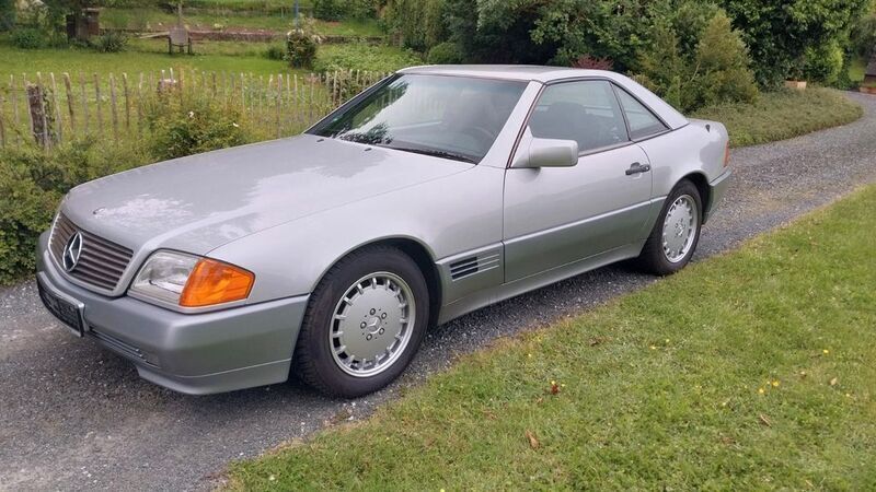 Silber Gebraucht 1991 Mercedes SL300 Cabrio | 15.900 € - Bild 1/4