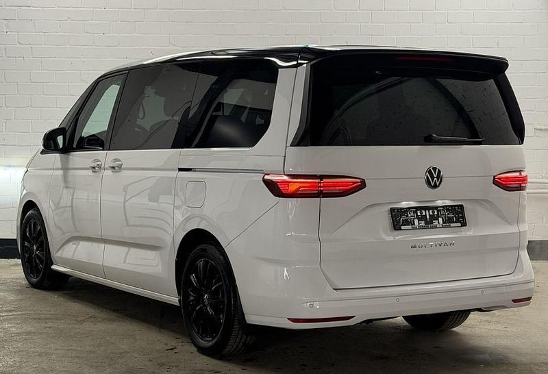 Gebraucht VW Multivan Life 150 PS (110 kW) 2024 Candyweiã Van
