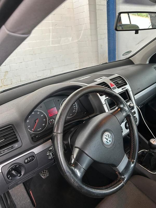 Gebraucht VW Golf V Edition 105 PS (77 kW) 2006 Schwarz Kleinwagen