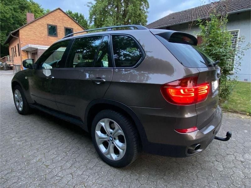 Gebraucht BMW X5 Comfort Edition 245 PS (180 kW) 2013 Braun SUV