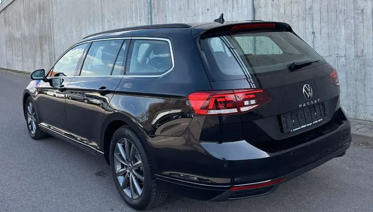 Usado VW Passat Business 190 CV (139 kW) 2021 Negro Familiar