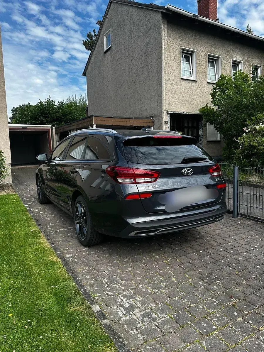 Gebraucht Hyundai i30 GO! 120 PS (88 kW) 2023 Grau Kombi