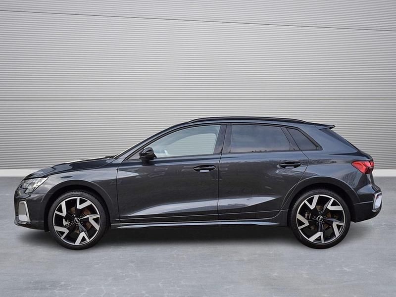 Gebraucht Audi A3 S-Line 150 PS (110 kW) 2024 Grau Limousine