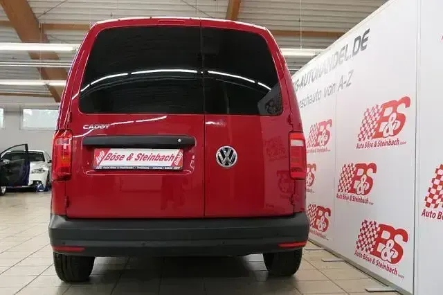 Gebraucht VW Caddy 102 PS (75 kW) 2018 Kirschrot Van / Kleinbus