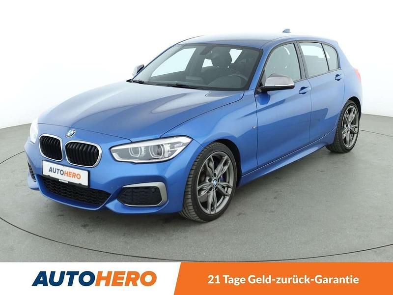 Estorilblau ii Gebraucht 2016 BMW M140 M Sport Limousine | 27.290 € (Superpreis) - Bild 1/3