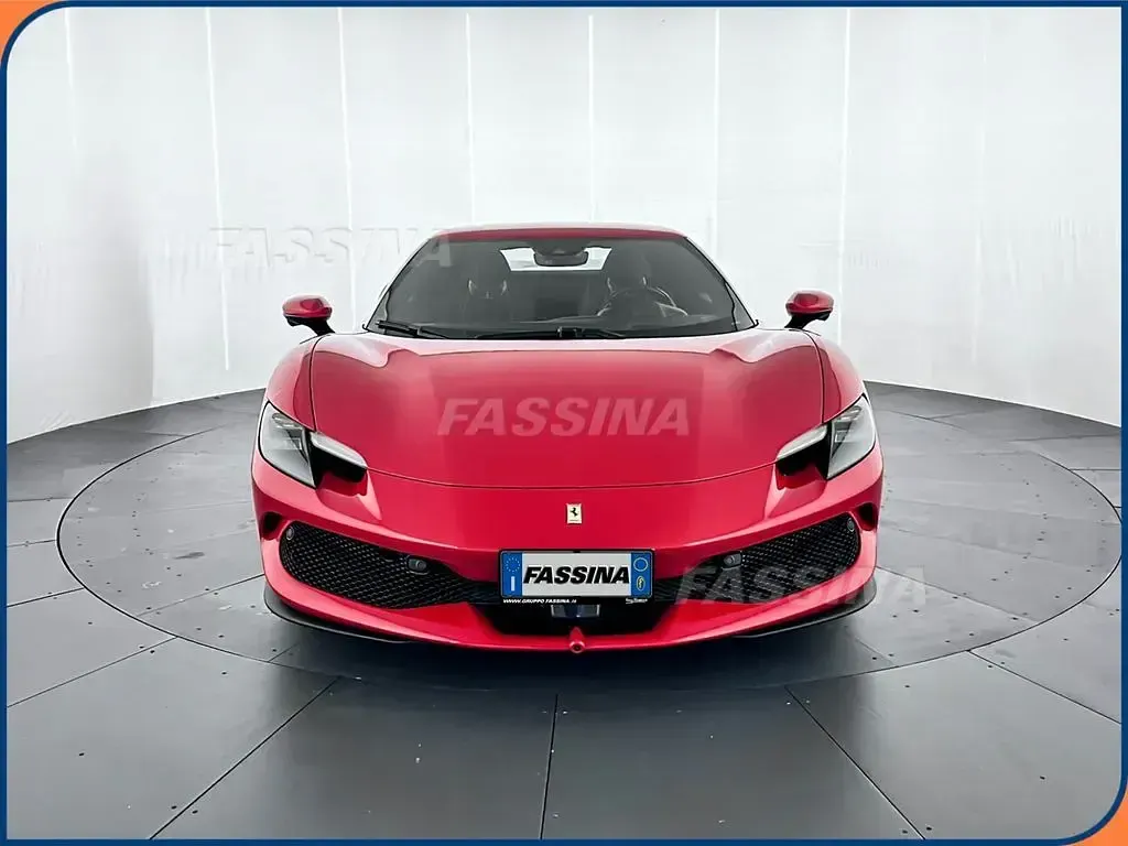 Gebraucht Ferrari 296 829 PS (609 kW) 2025 Rot