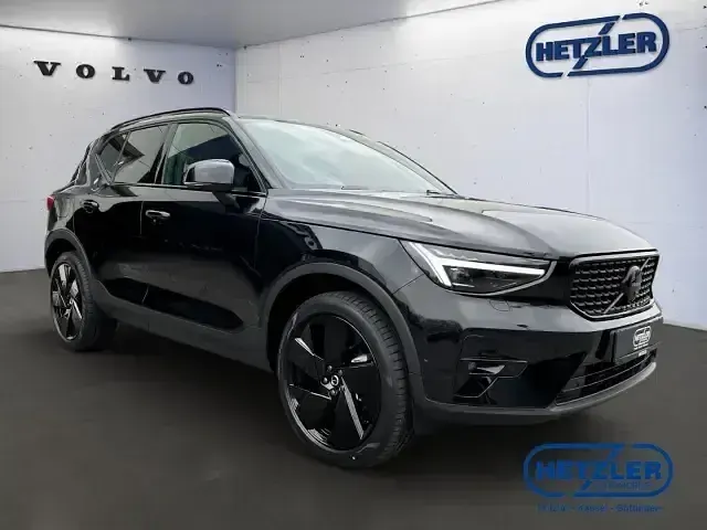 Gebraucht Volvo XC40 Plus 197 PS (144 kW) 2026 Schwarz SUV