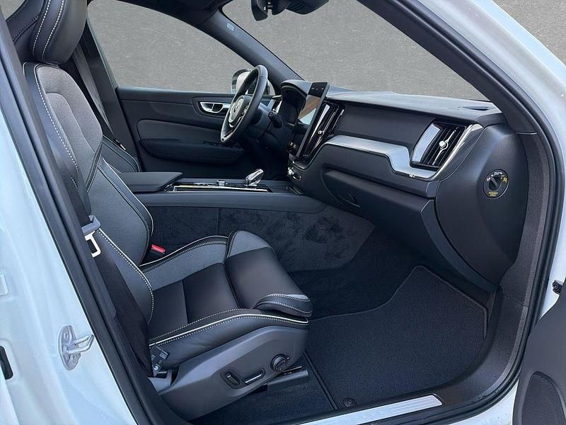 Gebraucht Volvo XC60 Plus 455 PS (334 kW) 2025 Weiß SUV