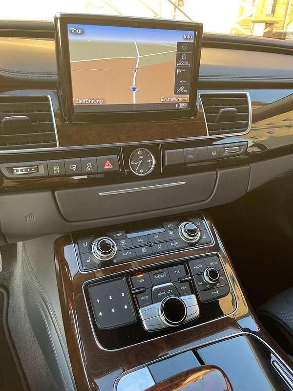 Gebraucht 2014 Audi A8L Limousine | 35.900 € - Bild 1/4