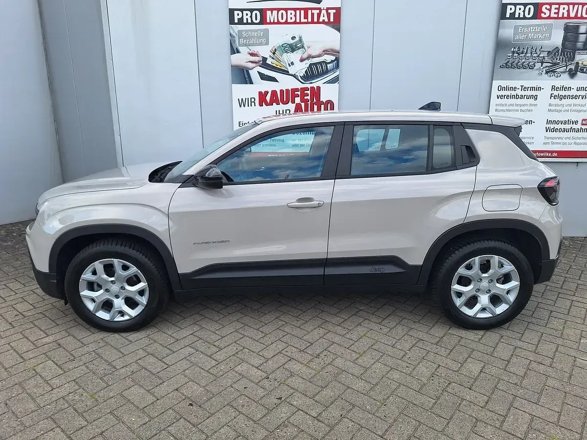 Gebraucht Jeep Avenger 101 PS (74 kW) 2025 Grau metallic SUV