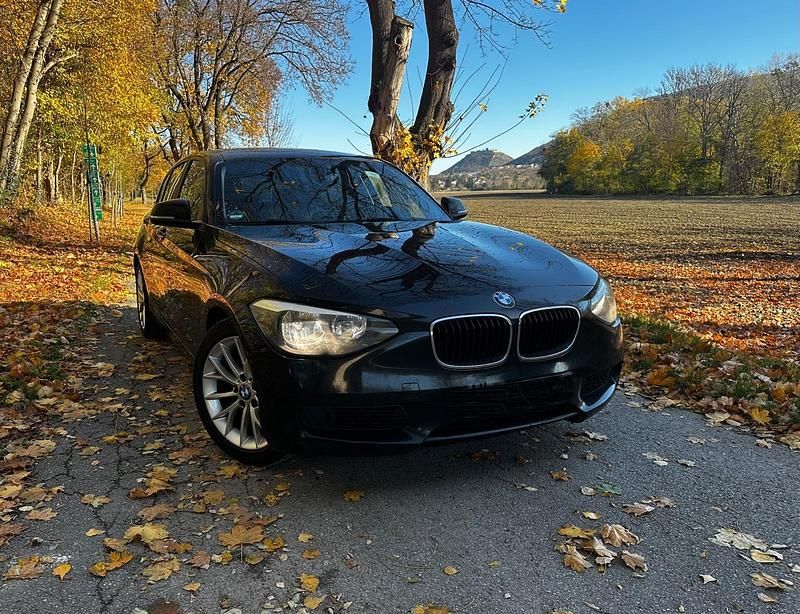Schwarz Gebraucht 2013 BMW 116 Kleinwagen | 5.300 € - Bild 1/4