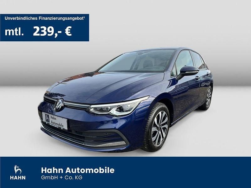 Gebraucht VW Golf VIII Active 150 PS (110 kW) 2023 Atlantic blue metallic Limousine