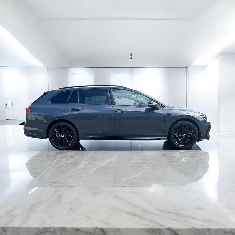 Grau Gebraucht 2023 VW Golf VIII Black Edition Kombi | 29.999 € (Fairer Preis) - Bild 1/4