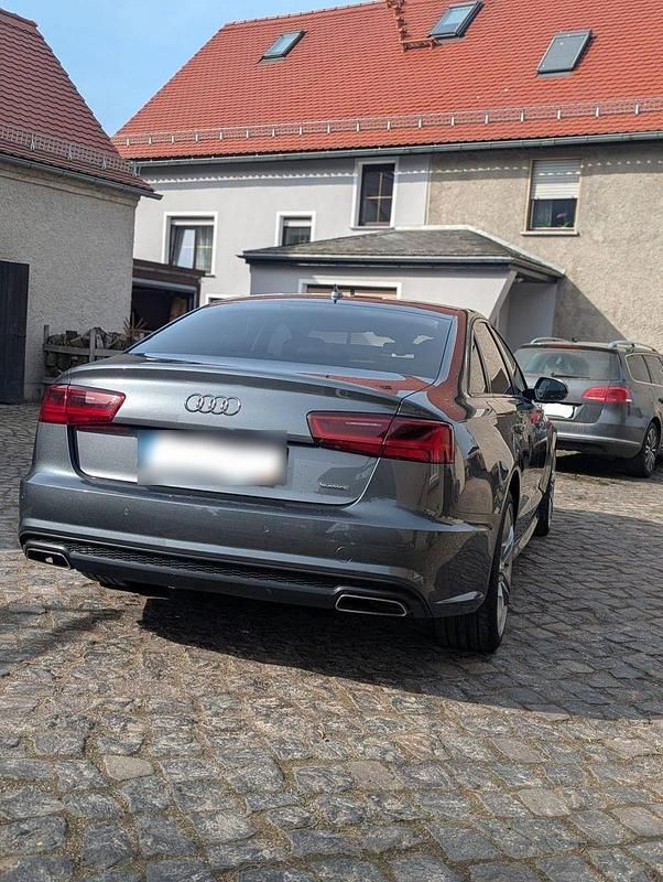 Gebraucht Audi A6 Ambiente 320 PS (235 kW) 2018 Grau Limousine