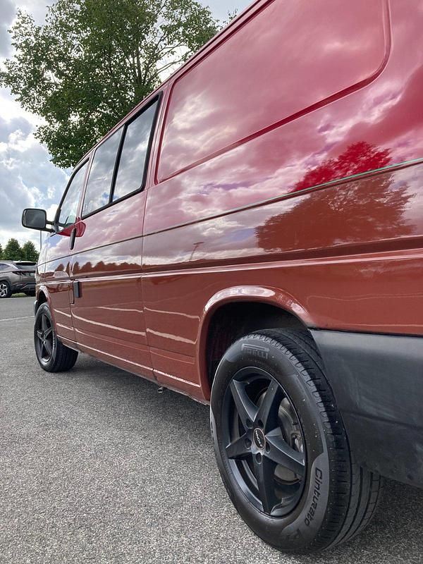 Gebraucht VW T4 139 PS (102 kW) 2000 Rot Van