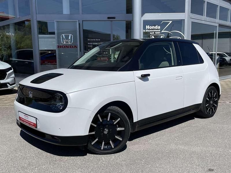 Gebraucht Honda e Advance 113 kW (154 PS) 2022 Platinum white pearl Kleinwagen