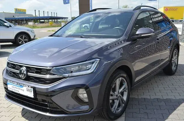 Gebraucht VW Taigo R-line 116 PS (85 kW) 2024 Grau (rauchgrau metallic) SUV