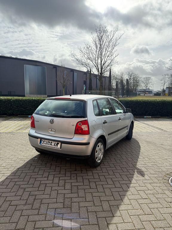 Gebraucht VW Polo 55 PS (40 kW) 2003 Grau Limousine