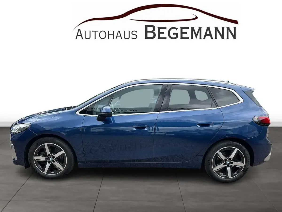 Gebraucht BMW 223 Active Tourer Luxury Line 218 PS (160 kW) 2023 Blau Van / Kleinbus