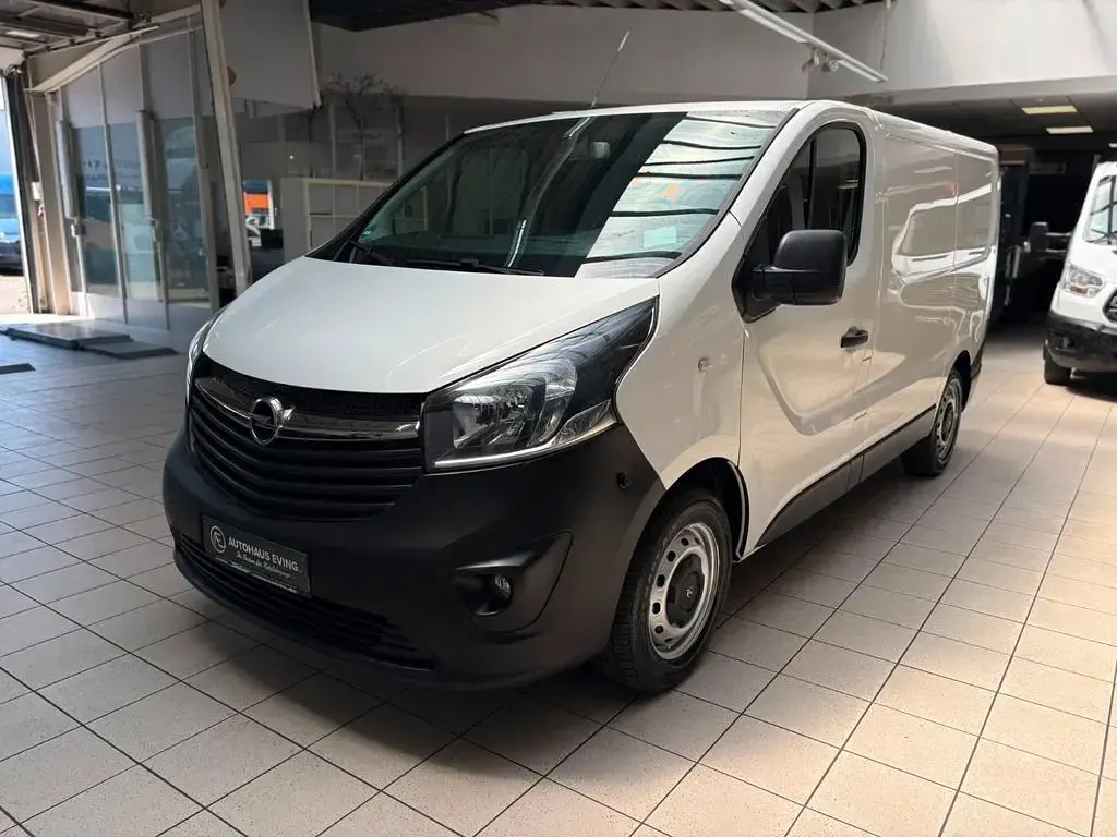 Gebraucht Opel Vivaro 120 PS (88 kW) 2019 Weiß Van / Kleinbus