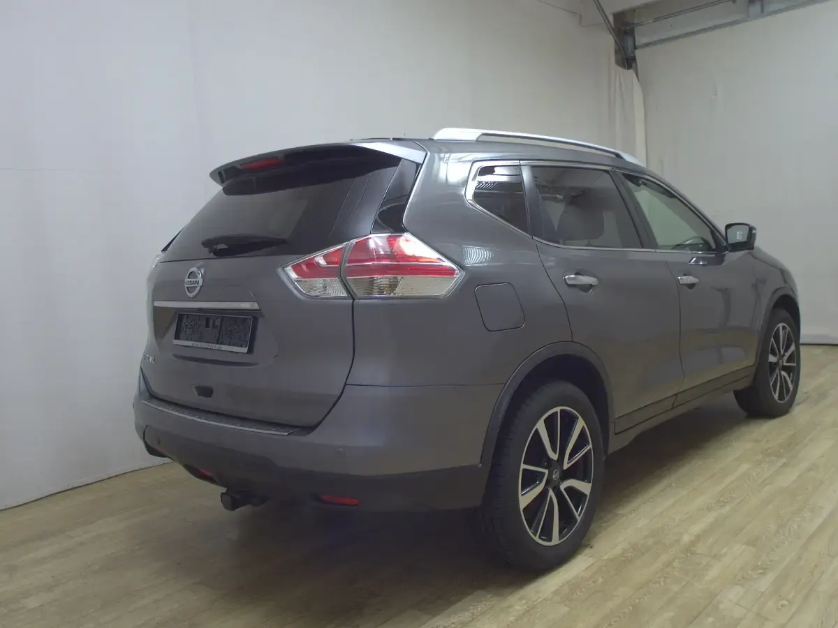 Gebraucht Nissan X-Trail 360º 177 PS (130 kW) 2017 Grau metallic SUV