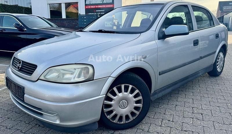 Silber Gebraucht 2001 Opel Astra Elegance Limousine | 999 € (Superpreis) - Bild 1/4