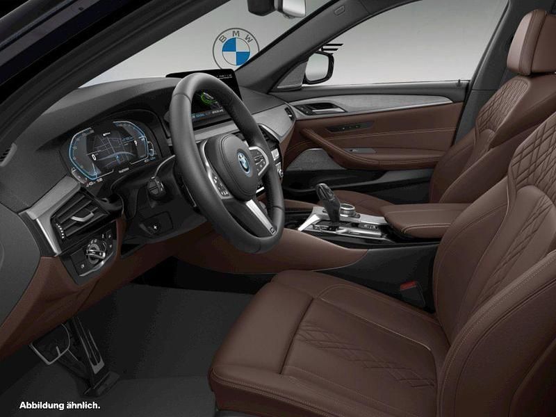 Gebraucht BMW 530e Shadowline 292 PS (214 kW) 2022 Schwarz Kombi