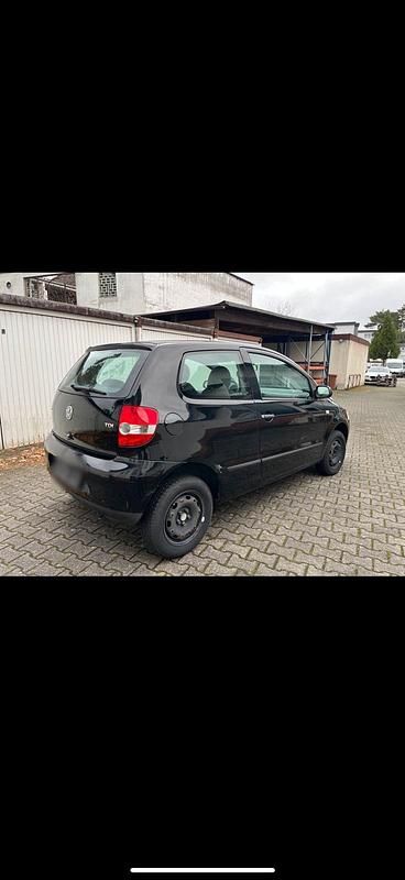 Gebraucht VW Fox 60 PS (44 kW) 2007 Schwarz Kleinwagen