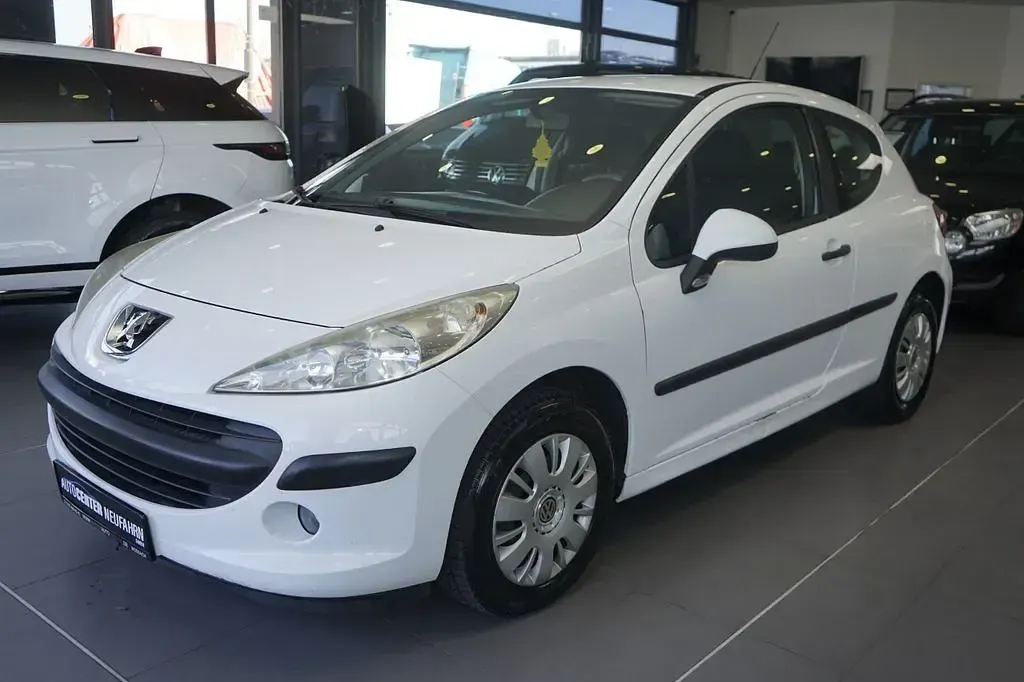 Gebraucht Peugeot 207 Filou 73 PS (53 kW) 2008 Weiß Limousine