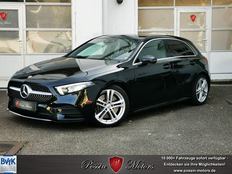 Schwarz Gebraucht 2018 Mercedes A250 AMG line Limousine | 21.990 € (Fairer Preis) - Bild 1/4