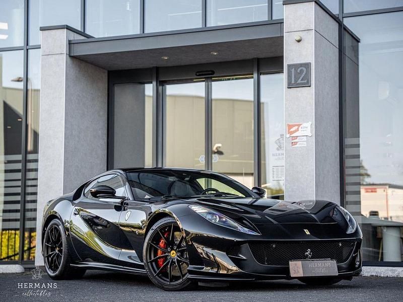 Schwarz Gebraucht 2022 Ferrari 812 | 309.950 € - Bild 1/4