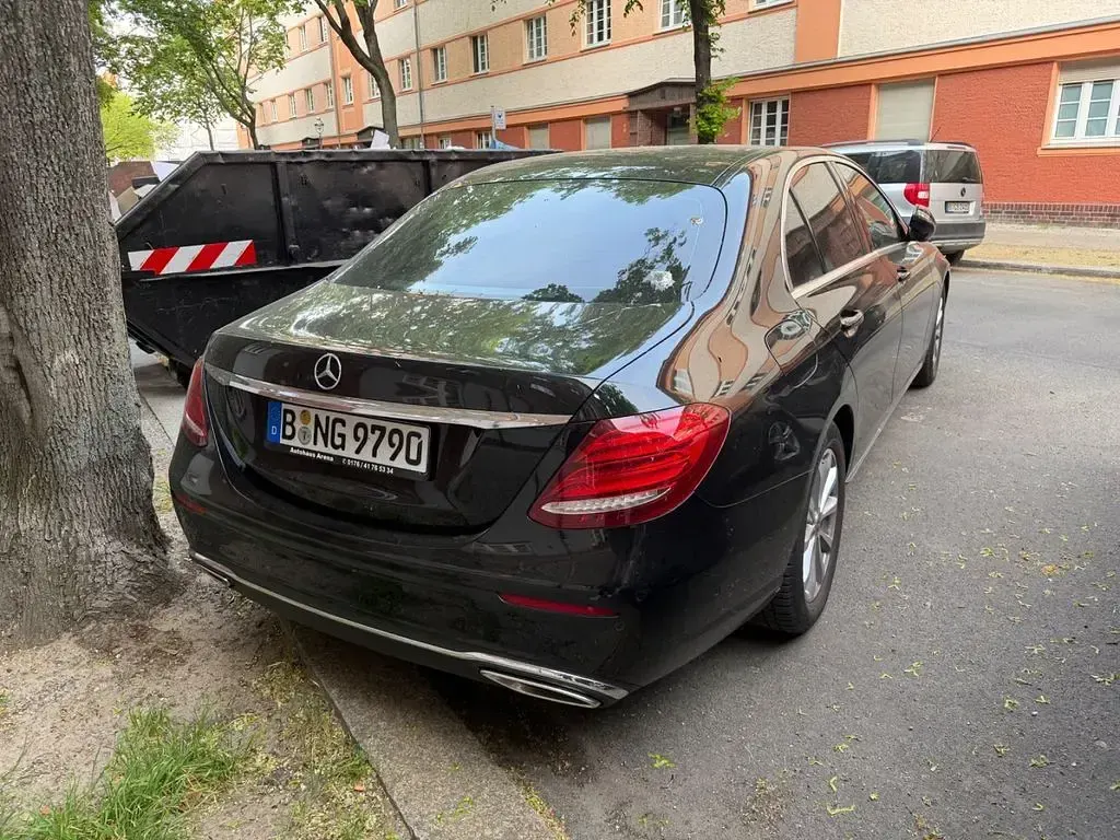 Gebraucht Mercedes E200 184 PS (135 kW) 2018 Schwarz Limousine