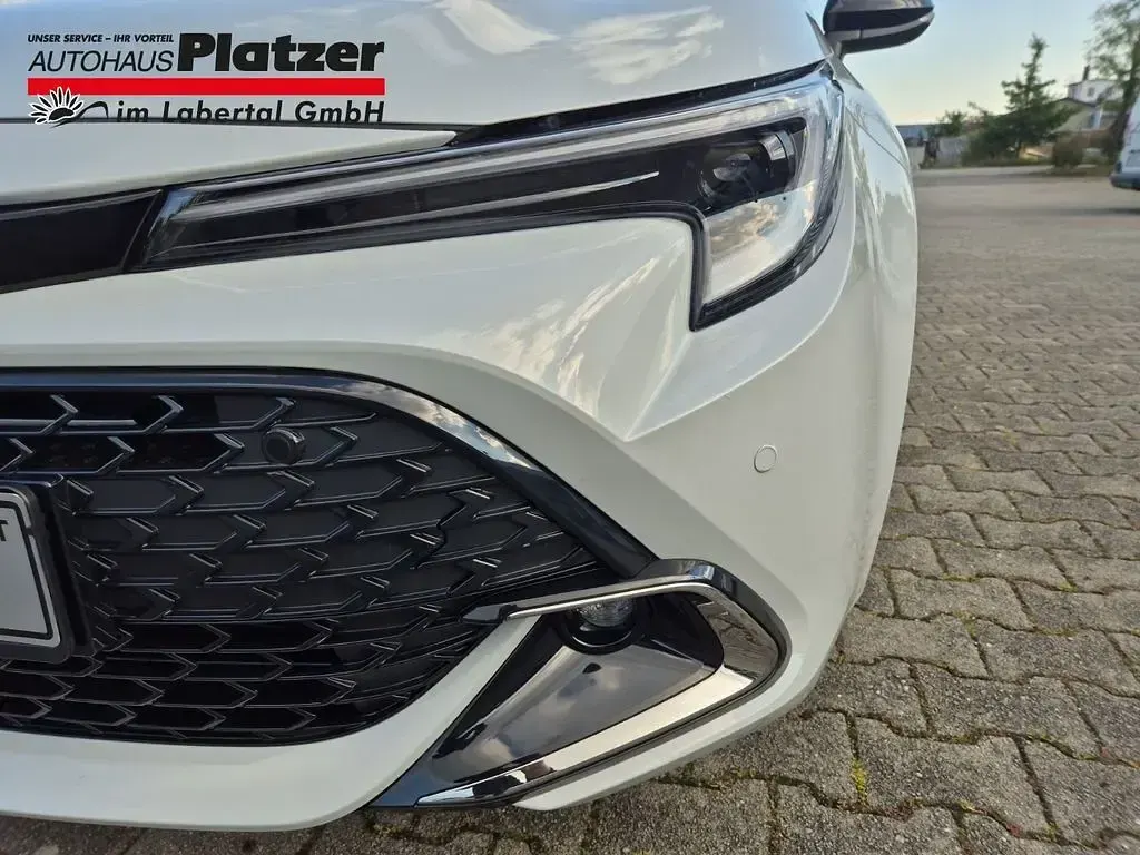 Neu Toyota Corolla 178 PS (130 kW) 2025 Grau Kombi