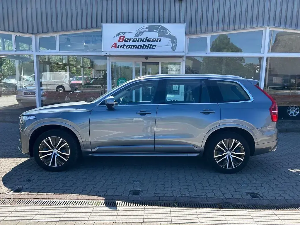Gebraucht Volvo XC90 Momentum 235 PS (172 kW) 2020 Grau SUV