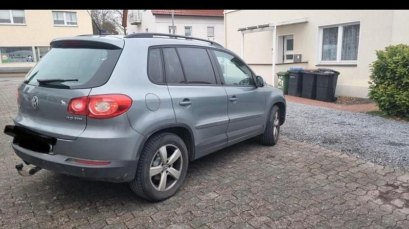 Grau Gebraucht 2007 VW Tiguan SUV | 5.500 € (Superpreis) - Bild 1/4