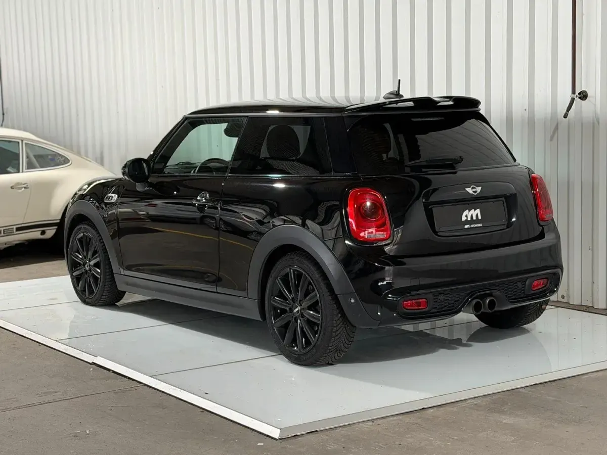Używany Mini Cooper S 192 KM (141 kW) 2014 Czarny Hatchback
