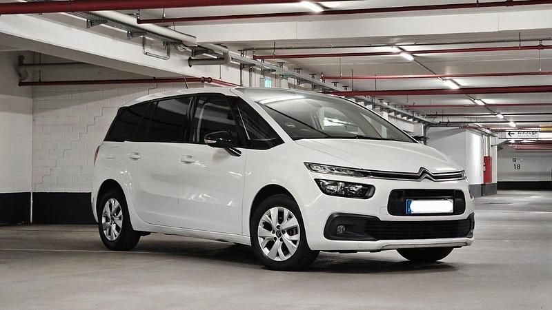 Weiß Gebraucht 2022 Citroën C4 SpaceTourer Van / Kleinbus | 15.200 € (Fairer Preis) - Bild 1/4