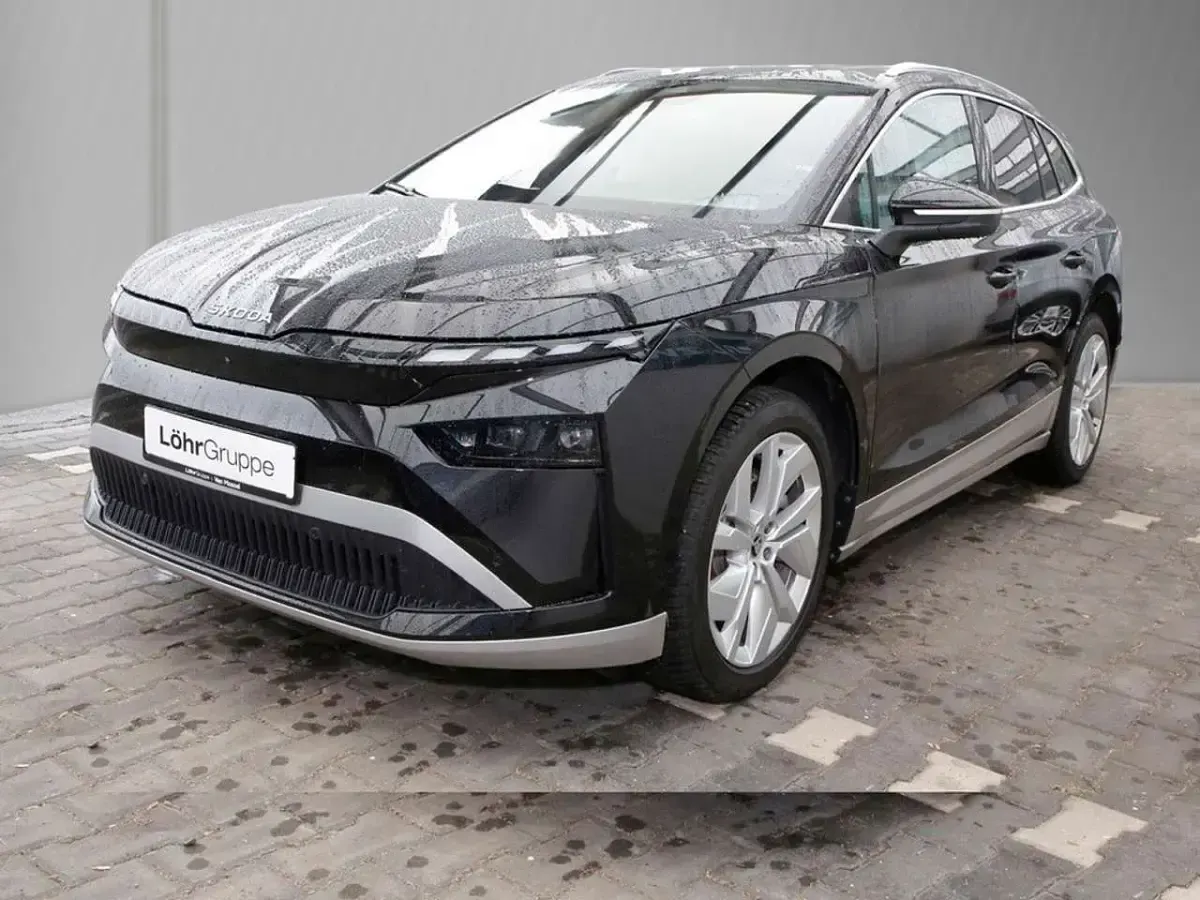 Gebraucht Skoda Enyaq iV Loft 210 kW (286 PS) 2025 Schwarzmagic perleffekt SUV