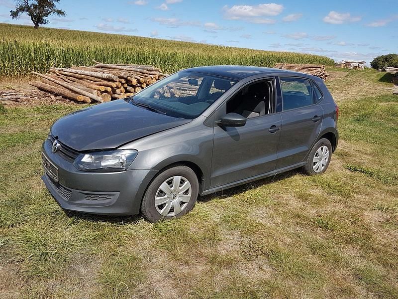 Grau Gebraucht 2013 VW Polo Kleinwagen | 4.700 € (Superpreis) - Bild 1/4