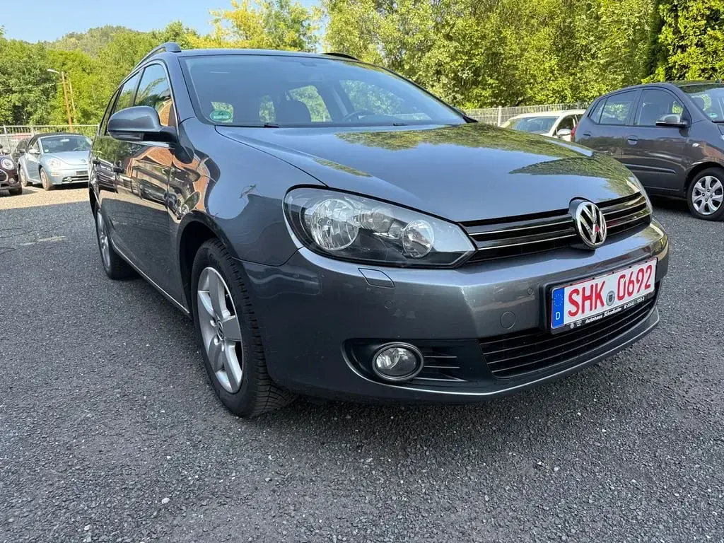 Gebraucht VW Golf VI Comfortline 105 PS (77 kW) 2010 Grau Kombi