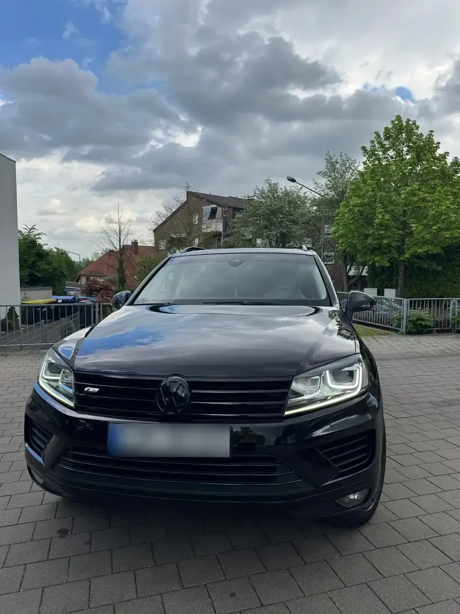 Gebraucht VW Touareg 262 PS (192 kW) 2015 Schwarz SUV