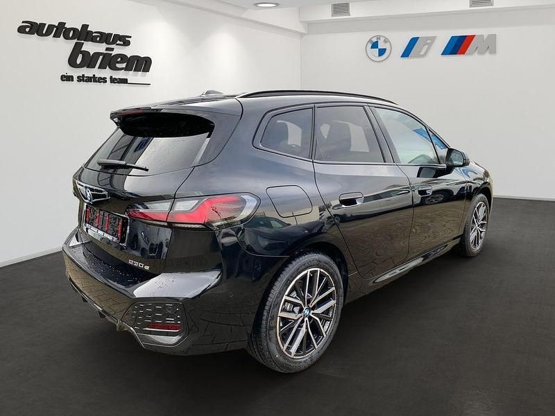 Neu BMW 230 Performance 326 PS (239 kW) 2026 Schwarz Van / Kleinbus