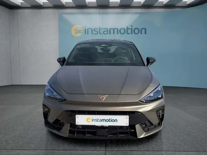 Neu Cupra Leon VZ 300 PS (220 kW) 2026 Gold Kleinwagen