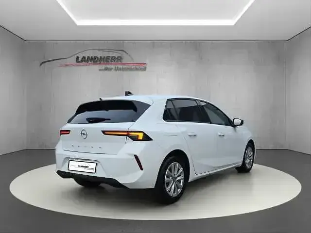 Neu Opel Astra Edition 131 PS (96 kW) 2025 Arktis weiss Limousine
