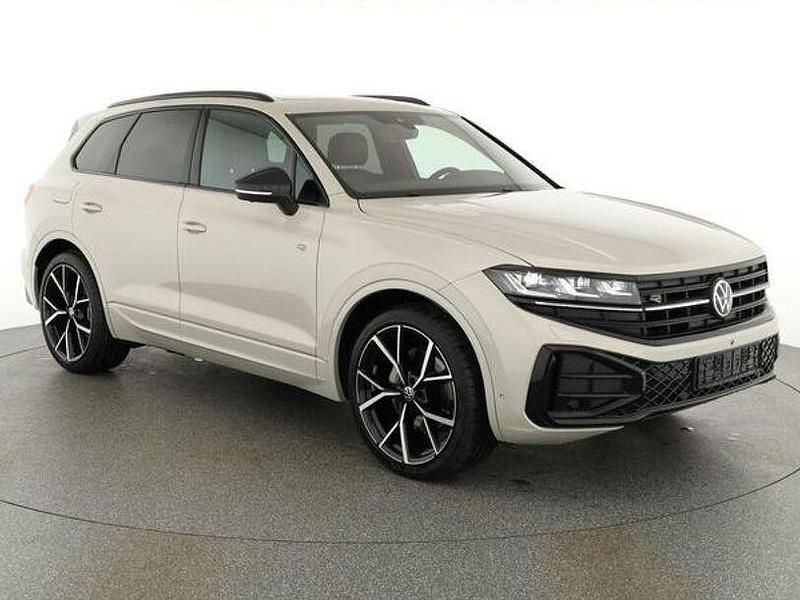 Beige Gebraucht 2024 VW Touareg SUV | 78.760 € (Etwas zu teuer) - Bild 1/1