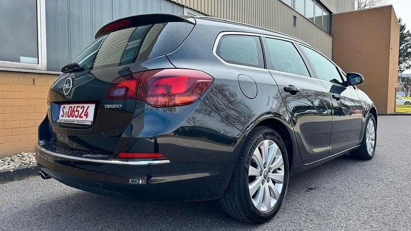 Gebraucht Opel Astra 170 PS (125 kW) 2016 Schwarz Kombi