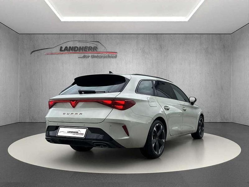 Neu Cupra Leon 150 PS (110 kW) 2026 Taiga grey Kombi